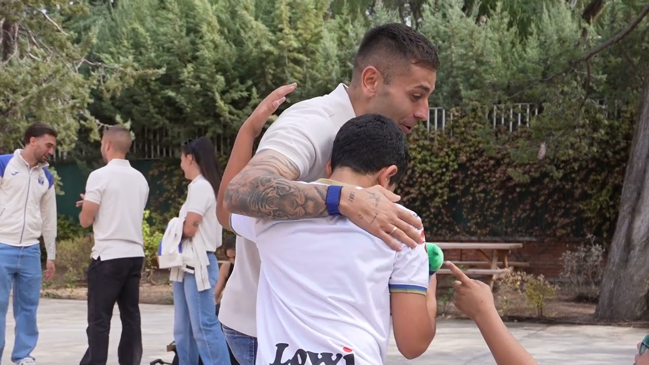 📹 Fundación C.D. Leganés visita el centro de salud mental infanto-juvenil del Hospital José Germain