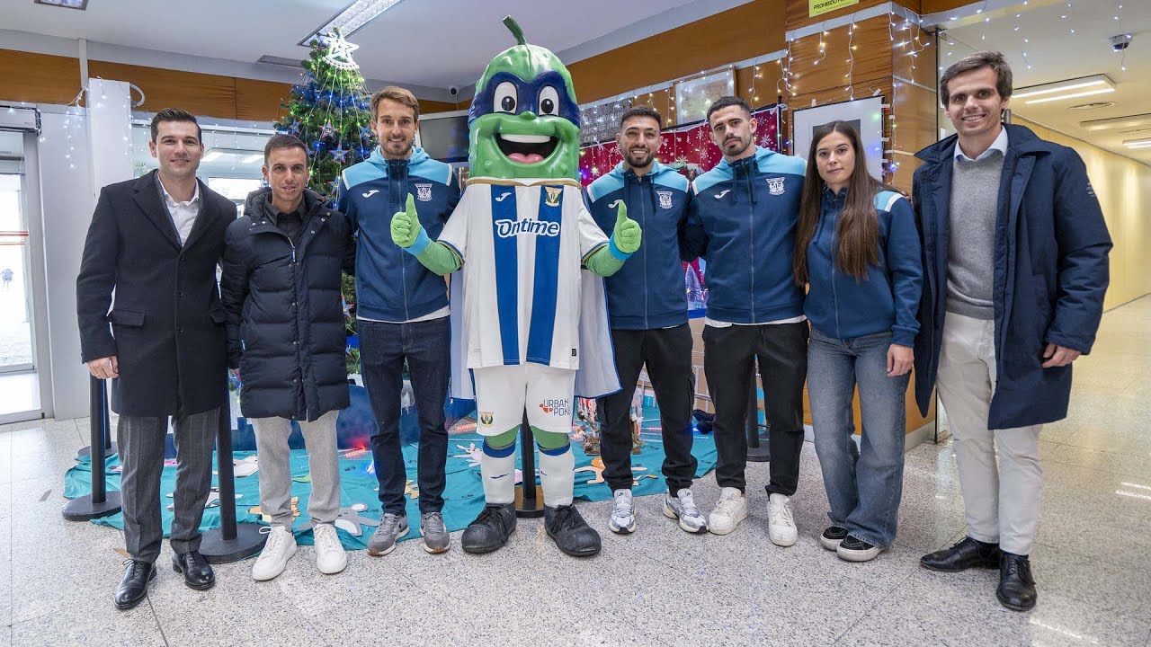📹🏥 El LEGANÉS acude al HOSPITAL SEVERO OCHOA en su tradicional VISITA DE NAVIDAD 🎄